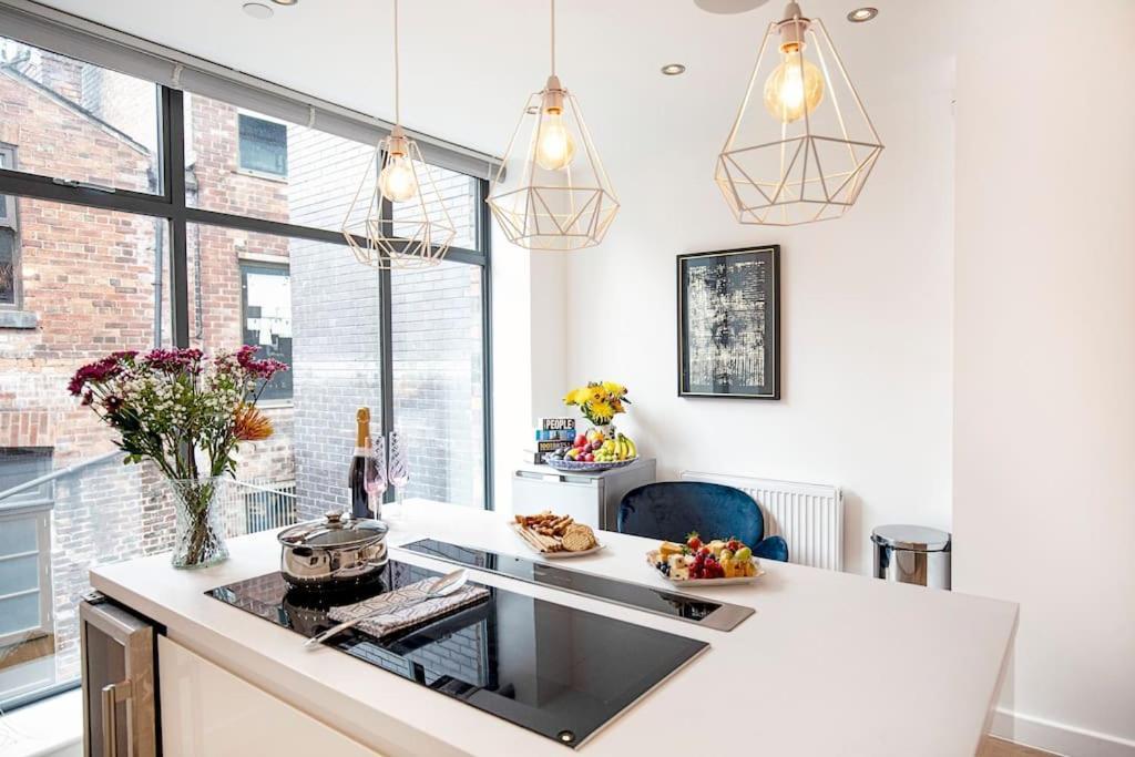 City Superhost: Luxury Deansgate Townhouse แมนเชสเตอร์ ภายนอก รูปภาพ