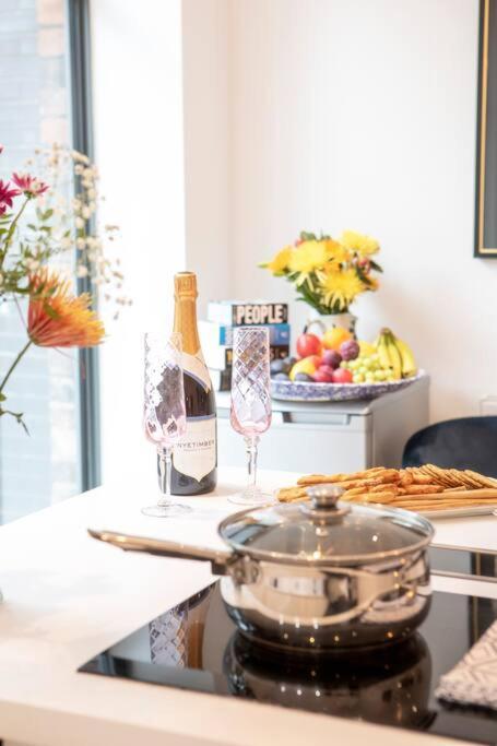 City Superhost: Luxury Deansgate Townhouse แมนเชสเตอร์ ภายนอก รูปภาพ