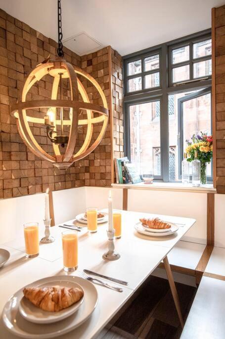 City Superhost: Luxury Deansgate Townhouse แมนเชสเตอร์ ภายนอก รูปภาพ